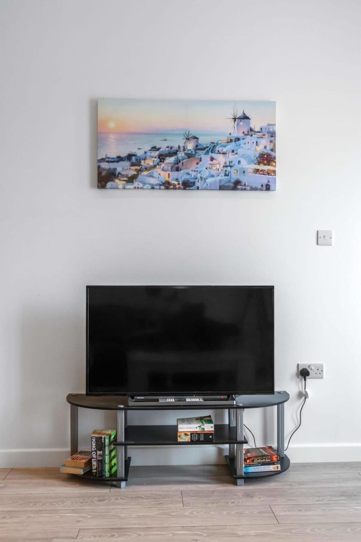 Lovely 1 Bedroom In Appartamento Woking